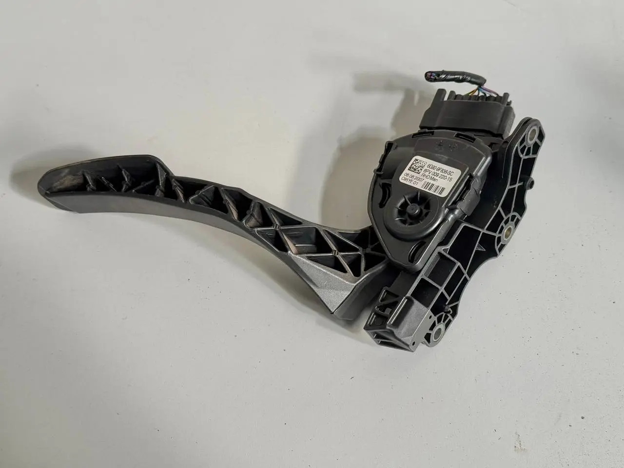 Gaspedal Pedal Einheit Drosselklappe FORD Mondeo CA2 2.0L TDCi 2008 6G929F836SC