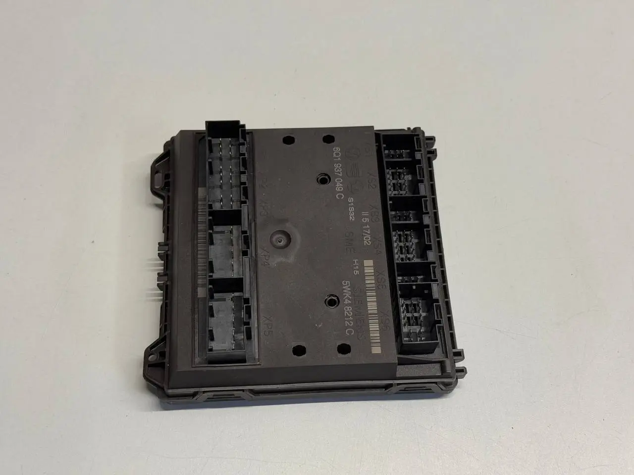 Bordnetzsteuergerät BCM Karroserie für VW Polo 9N1 1,2L 2002 6Q1937049C