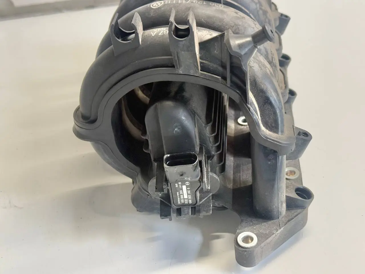 Ansaugkrümmer Ansaugbrücke für Golf5 1K1 1.4L VW Golf5 1K1 1.4L 036129711FR