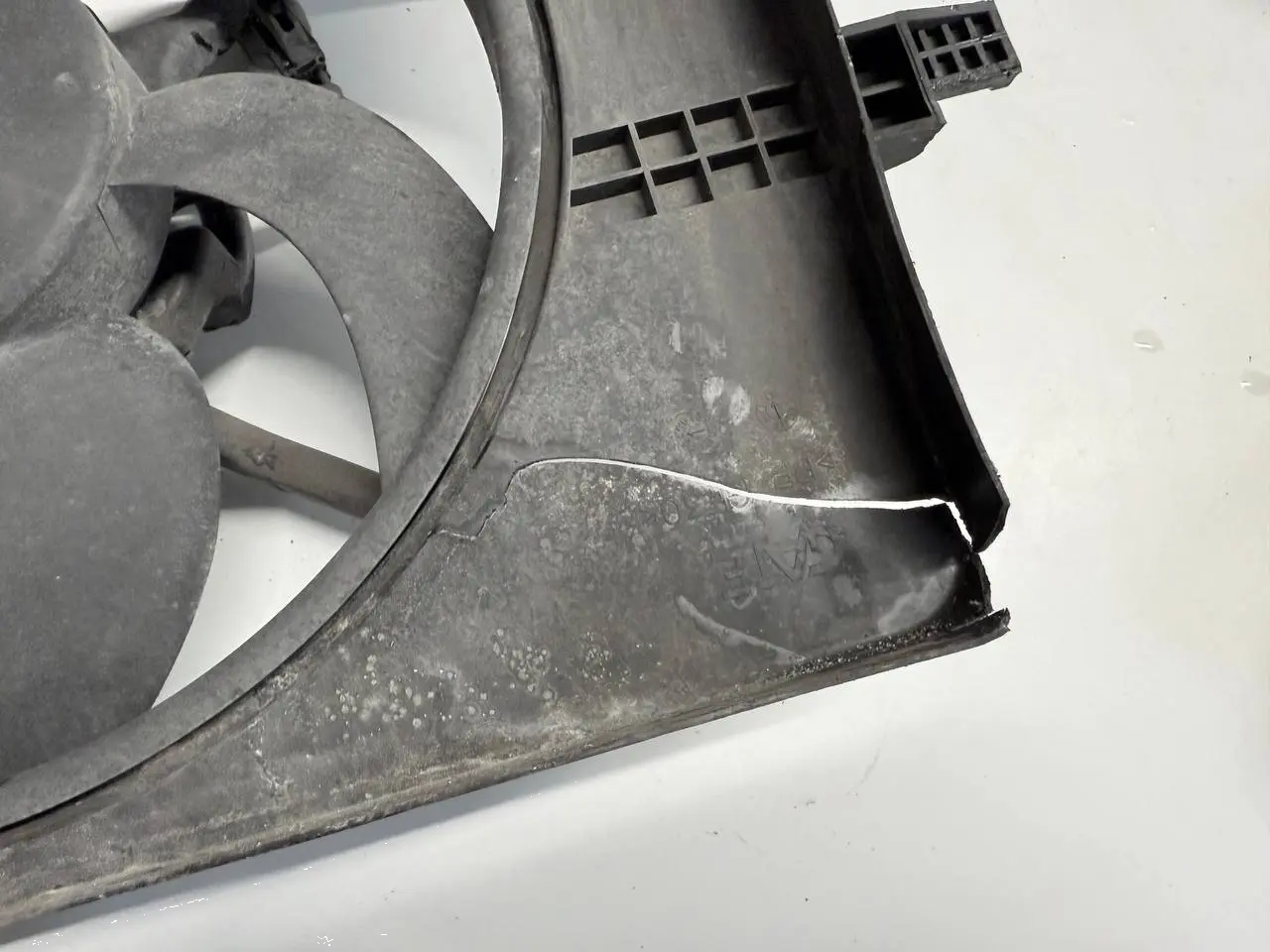 Kühlerlüfter Elektrolüfter Mitsubishi Colt 2006 1,3 1350A066, 4545001503