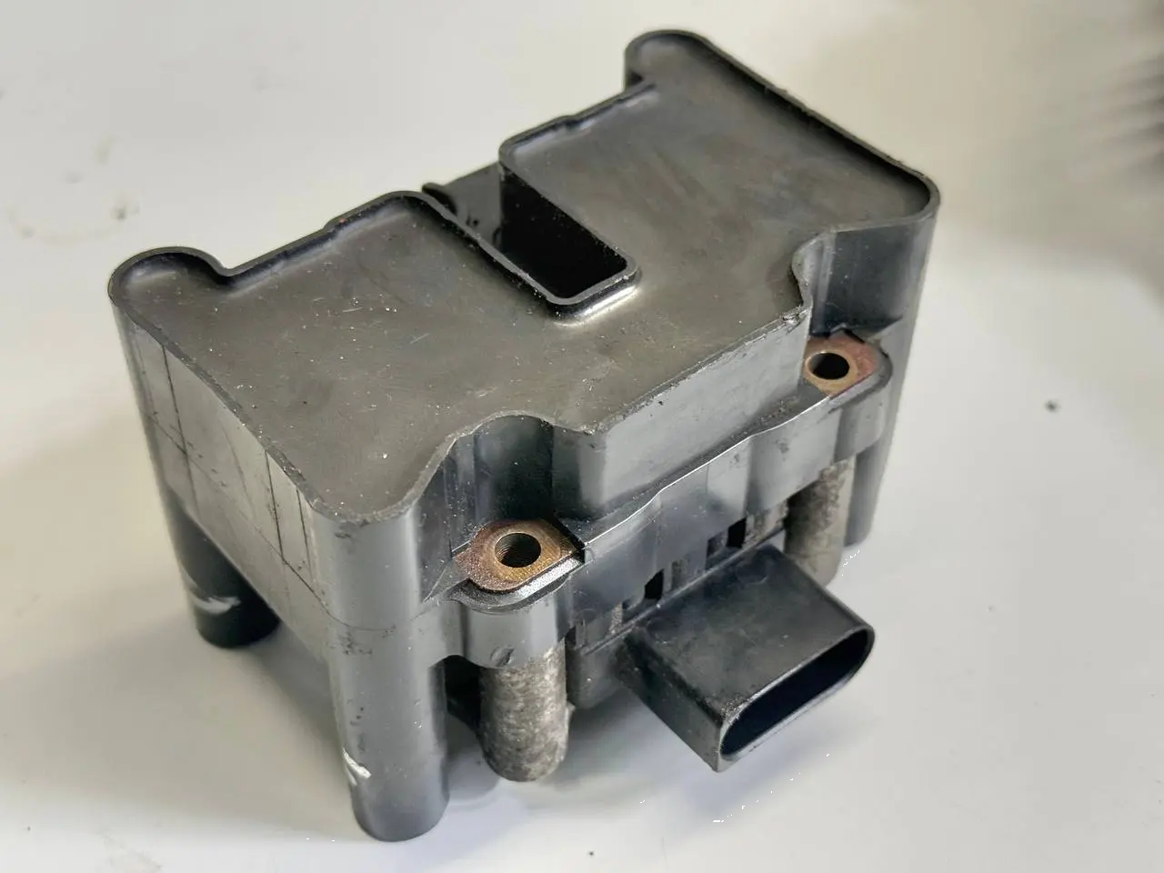Zündspule Zündmodul für Golf 4 Polo Lupo Golf 4 1,4 1J1 1998 032905106B