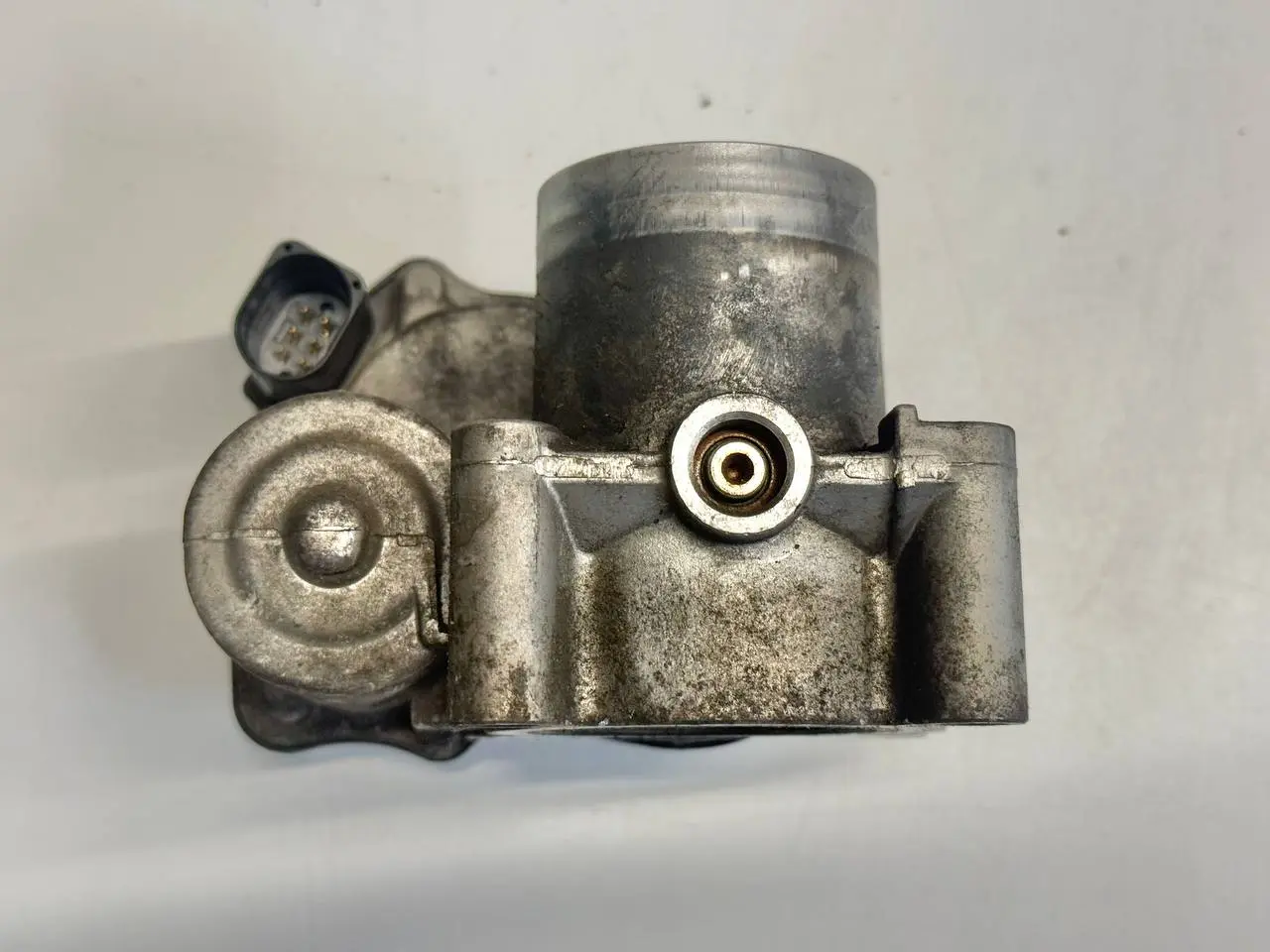 Drosselklappe Stellmotor Klappenstutzen Polo 9N VW Passat 3C 2.0l FSI 03C133062B