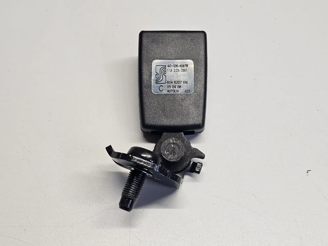 Gurtschloss Sicherheitsgurt Schloss hinten Opel Corsa D 1.2L 2008 401266978