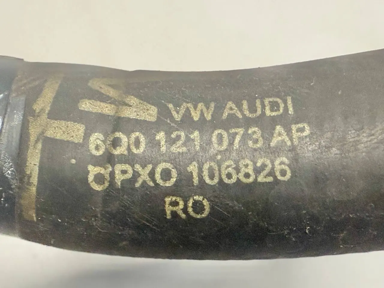 Kühlerschlauch Kühlwasserschlauch VW Polo 9N1 1,2L 2002 6Q0121073AP