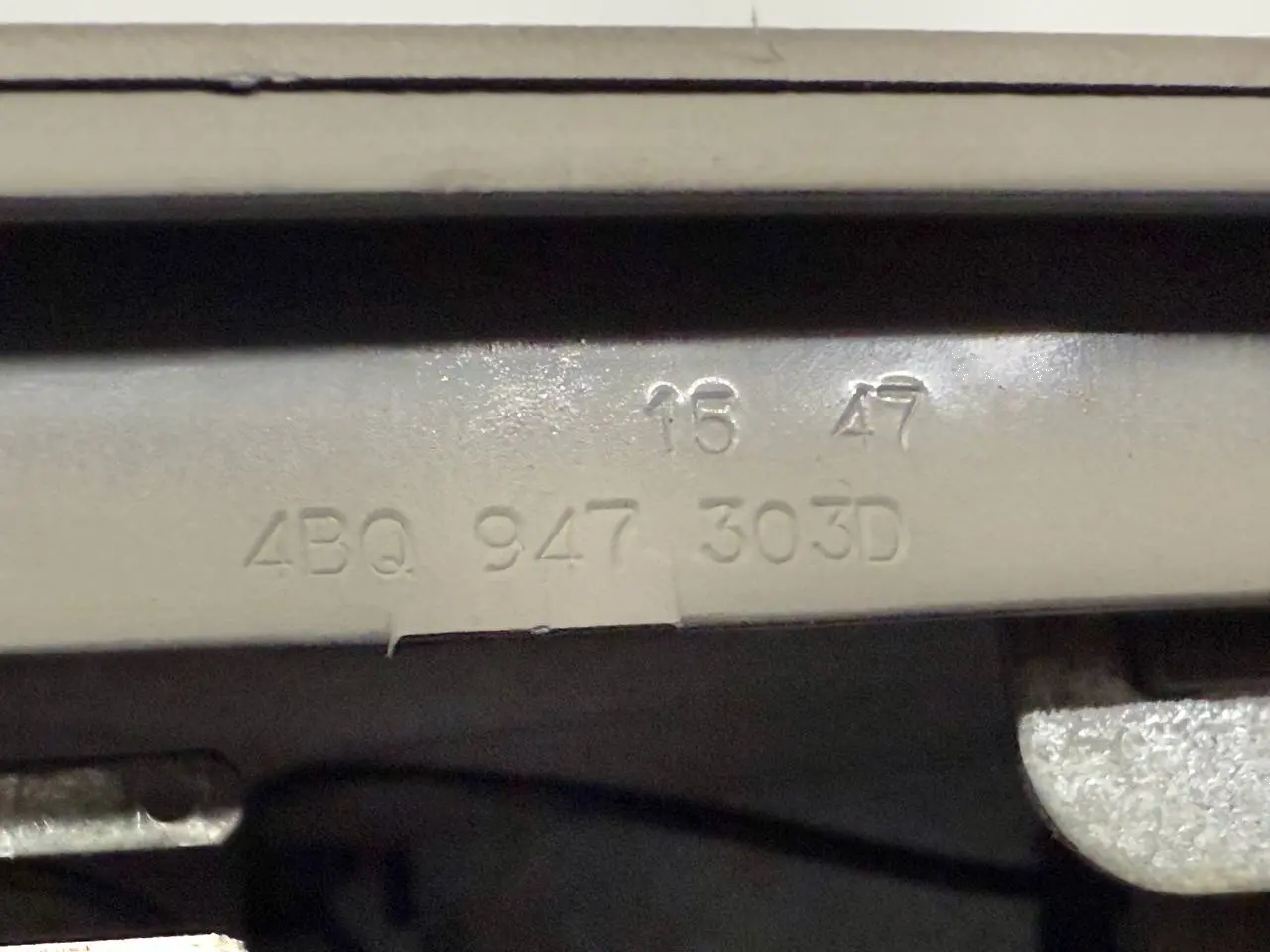 Innenbeleuchtung A6 Avant 4B5 TDI 2.5L 2002 4BQ947303D