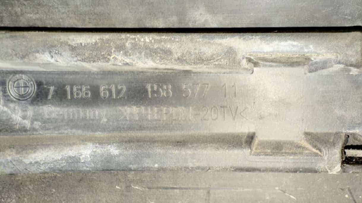 Stoßstange Heckschürze Stossfänger Hinten mit PDC-Sensoren BMW 116i E87 2009
