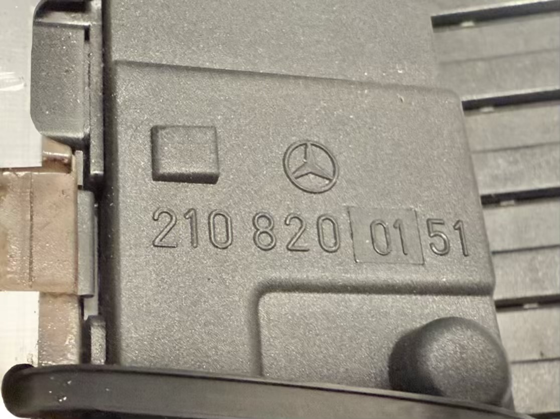 Klimabedienteil mit Blende und Schaltern BENZ CLK 320 1999 W208 A1408302685