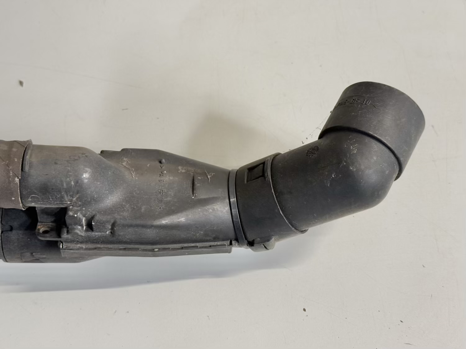 Ansaugschlauch für Luftfilter Golf 4 1,4 1J1 1998 1J0129594D, 4607327799