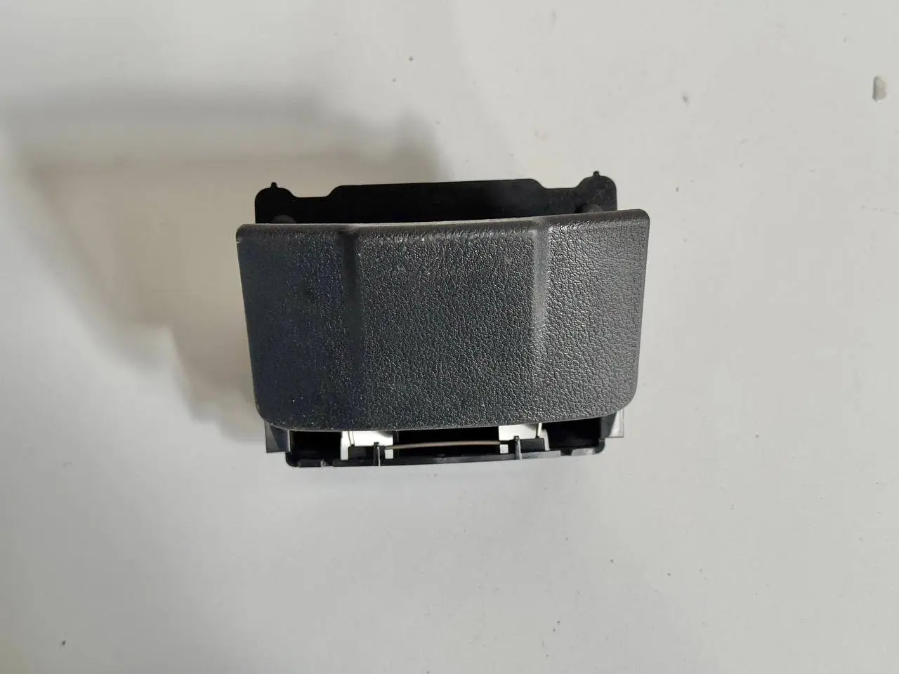 Ablagefach Mittelkonsole Aschenbecher Ford C-Max 1.0L EcoBoost 2014 1140960A