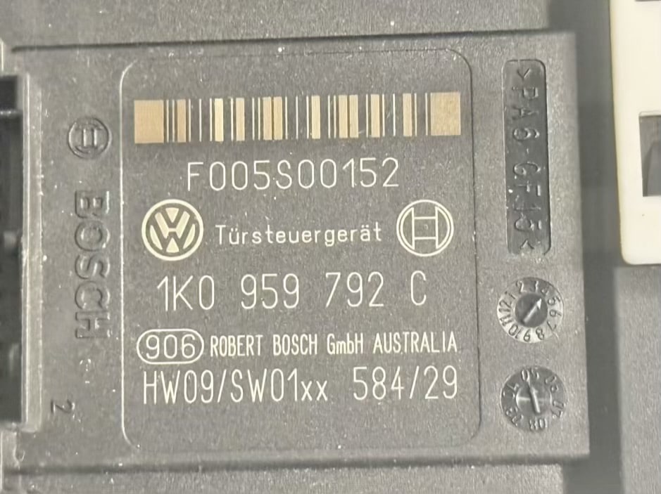 Fensterheber Links Vorn mit Steuergerät VW Golf5 1K1 1.4L 1K0959793C 1K4837401E