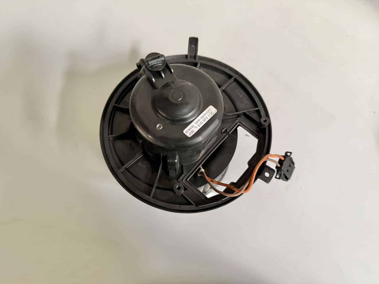 Gebläsemotor Lüftermotor VW Passat 3C Kombi 2008 3C1820015L