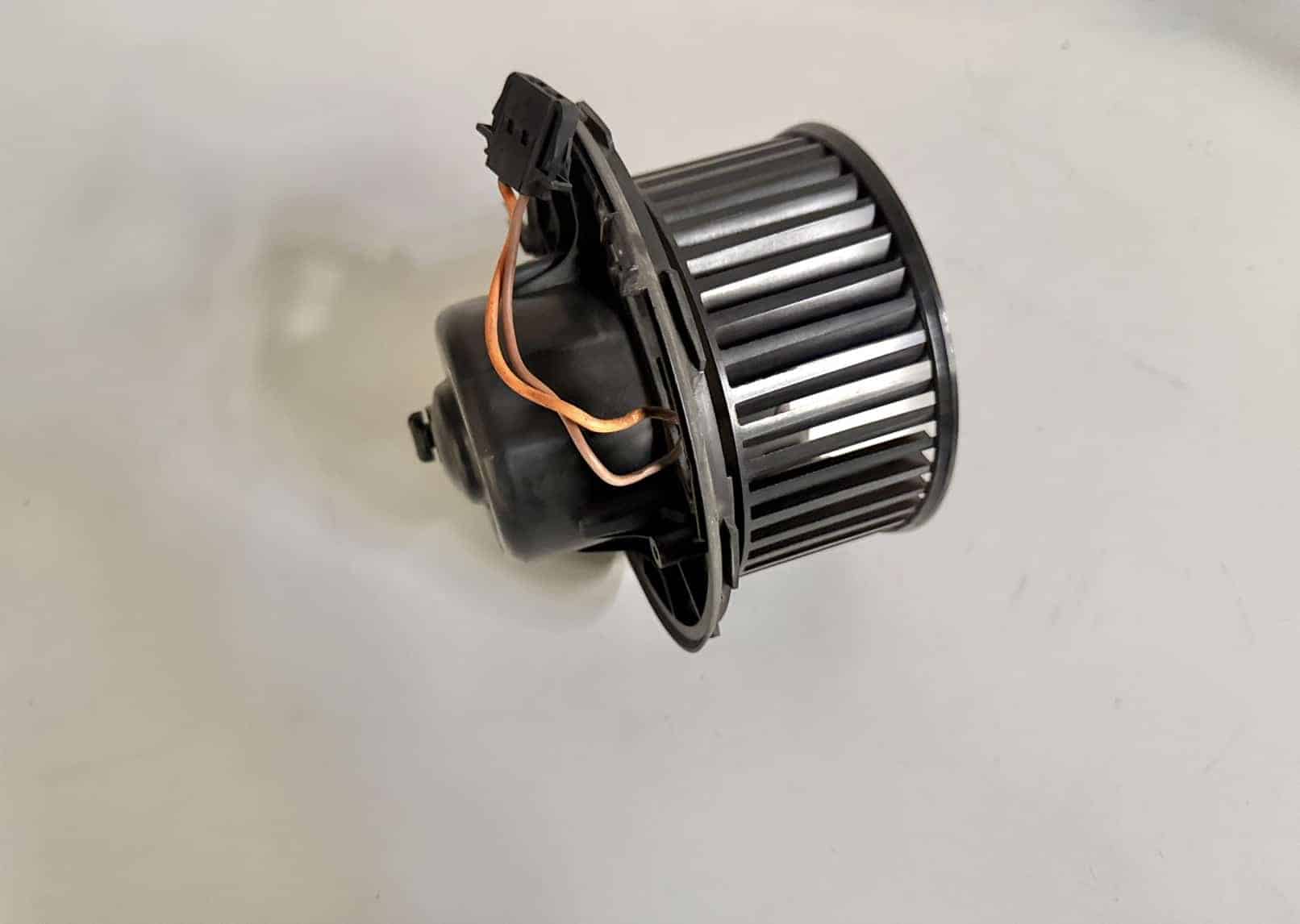 Gebläsemotor Lüftermotor VW Passat 3C Kombi 2008 3C1820015L
