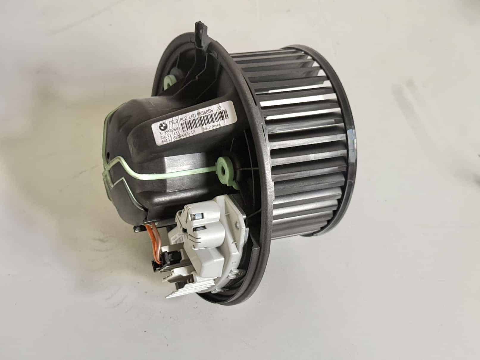 Gebläsemotor Gebläse Lüfter mit Wiederstand BMW 116i E87 E81 2009 T1015486AT