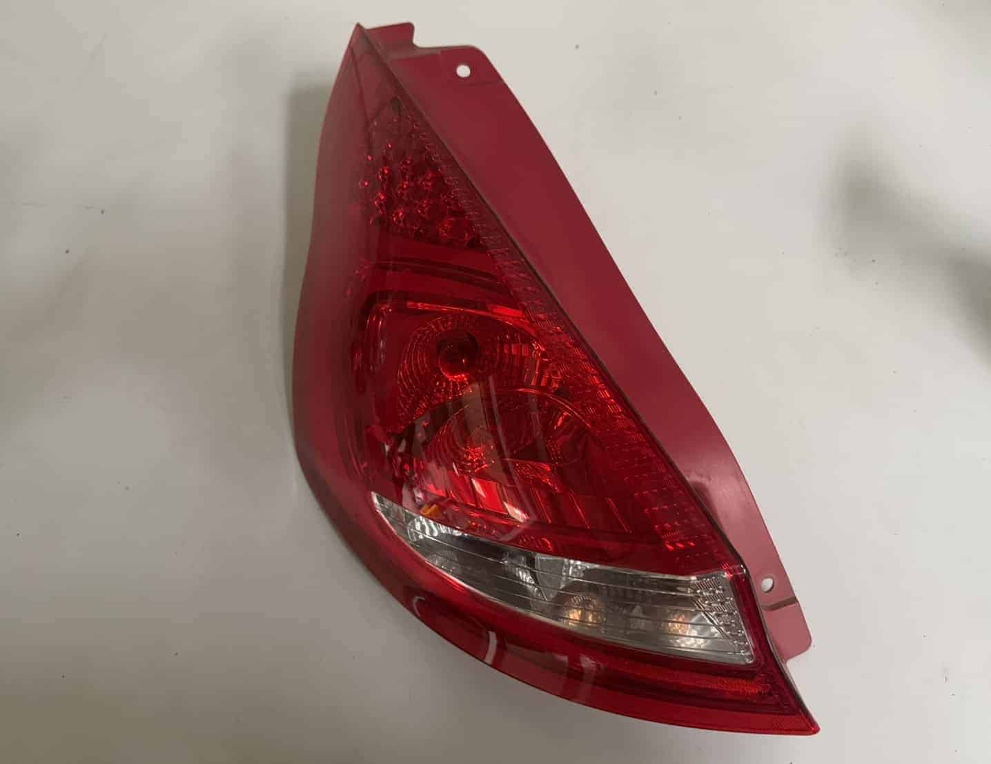 LINKES RÜCKLICHT Rückleuchte Ford Fiesta 1.25L 2010