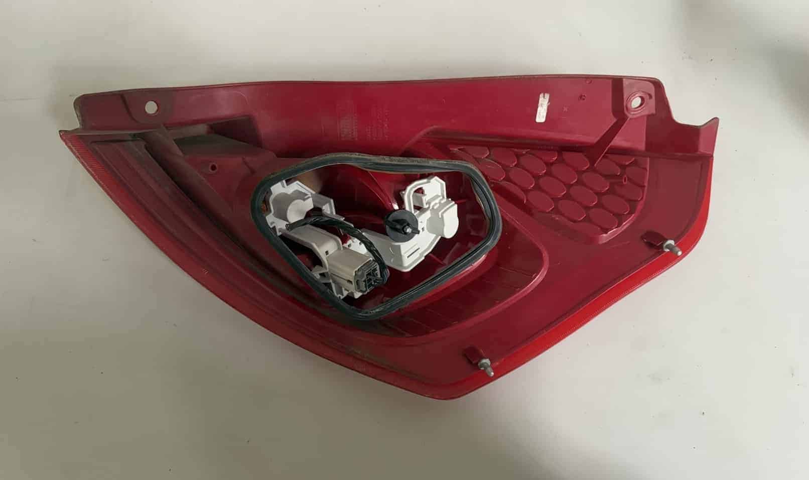 LINKES RÜCKLICHT Rückleuchte Ford Fiesta 1.25L 2010