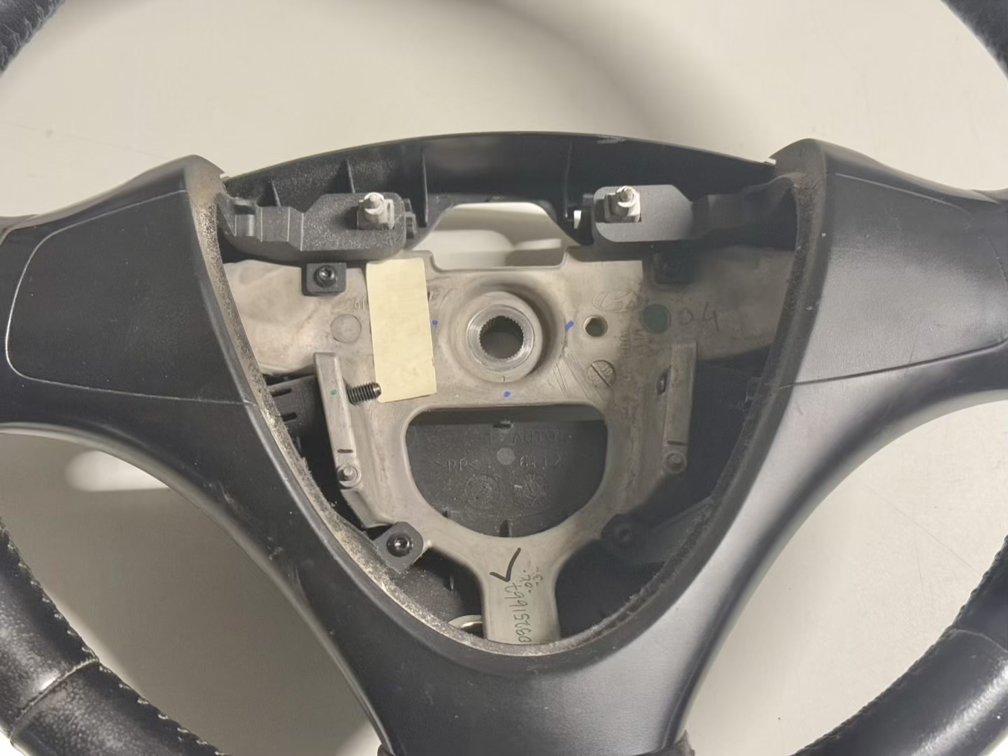Lenkrad Hyundai i30 2010 561102R0004X, 6112186