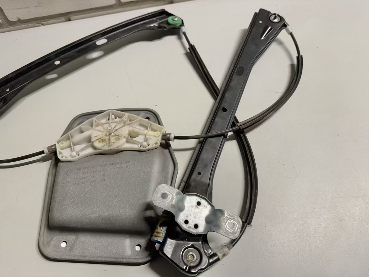 Fensterheber elektrisch VW Golf5 1K1 1.4L 1K4837461A