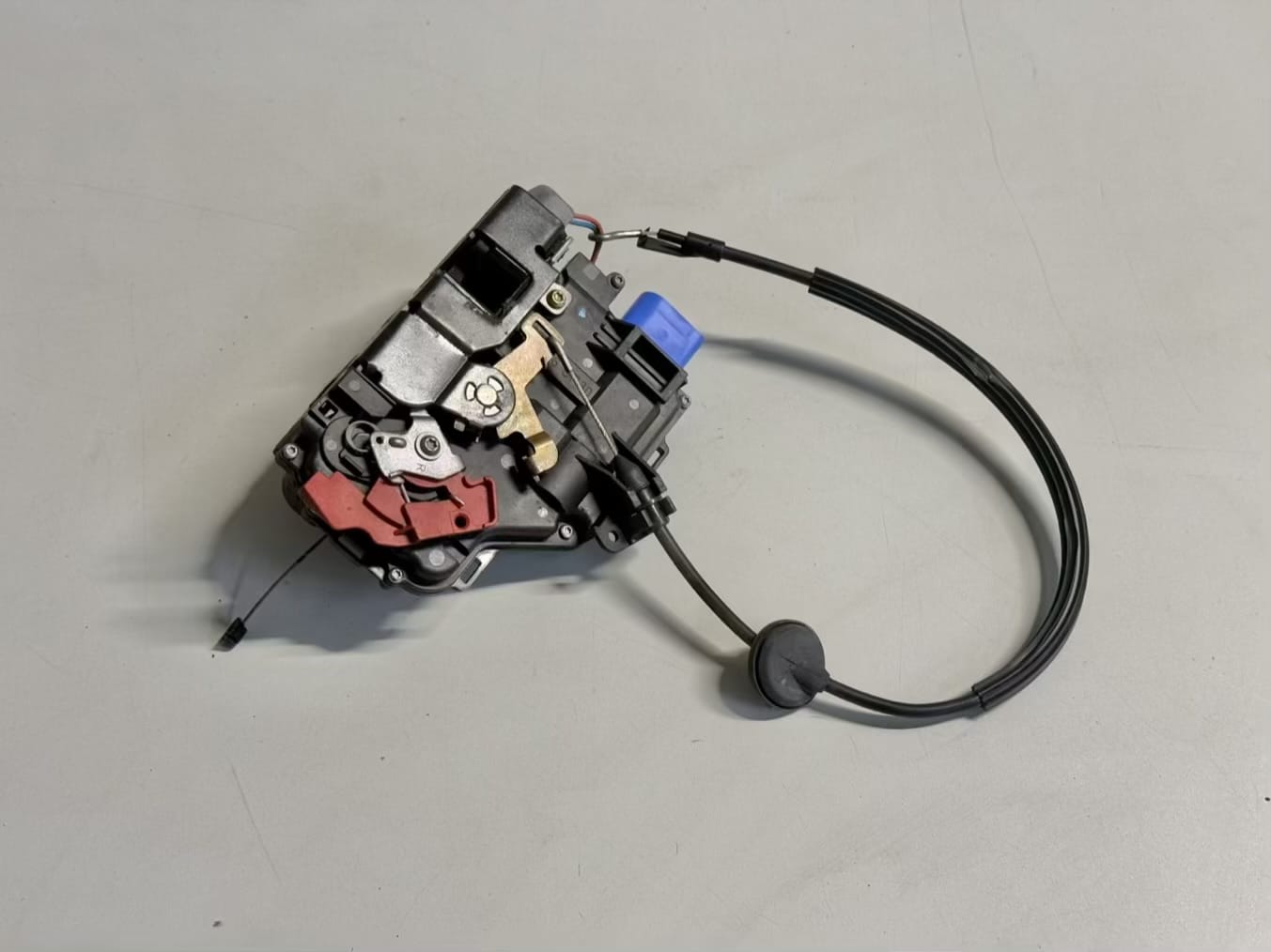 Türschloss Türverriegelung Rechts Vorn VW Golf5 1K1 1.4L 3D1837016