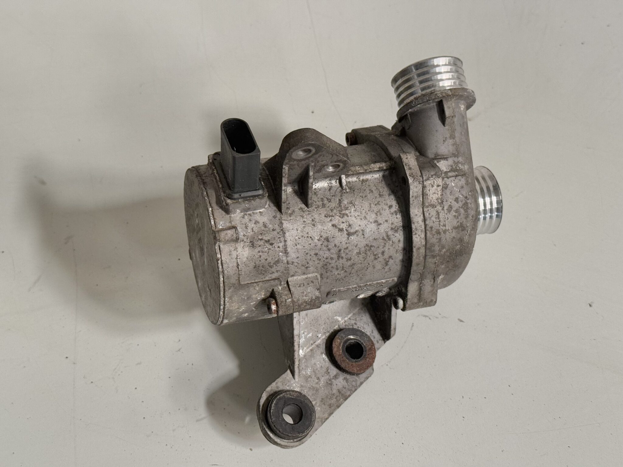 Elektrisch Wasser Kühler Pumpe N43 BMW 116i E81 E87 2011 11517586928, 7586928