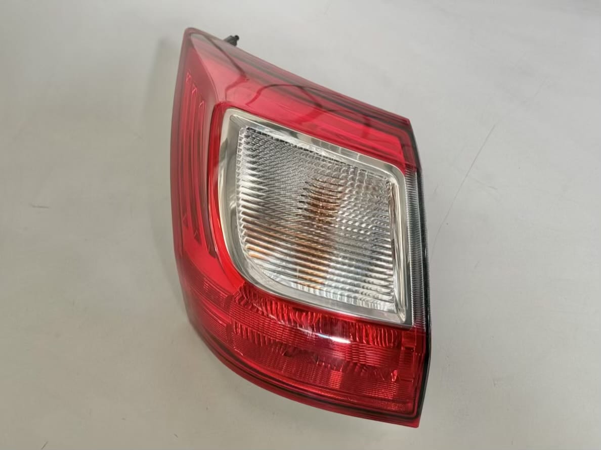 Rückleuchte Heckleuchte Links Außen Ford C-Max 2014 AM5113405AF, 89079473