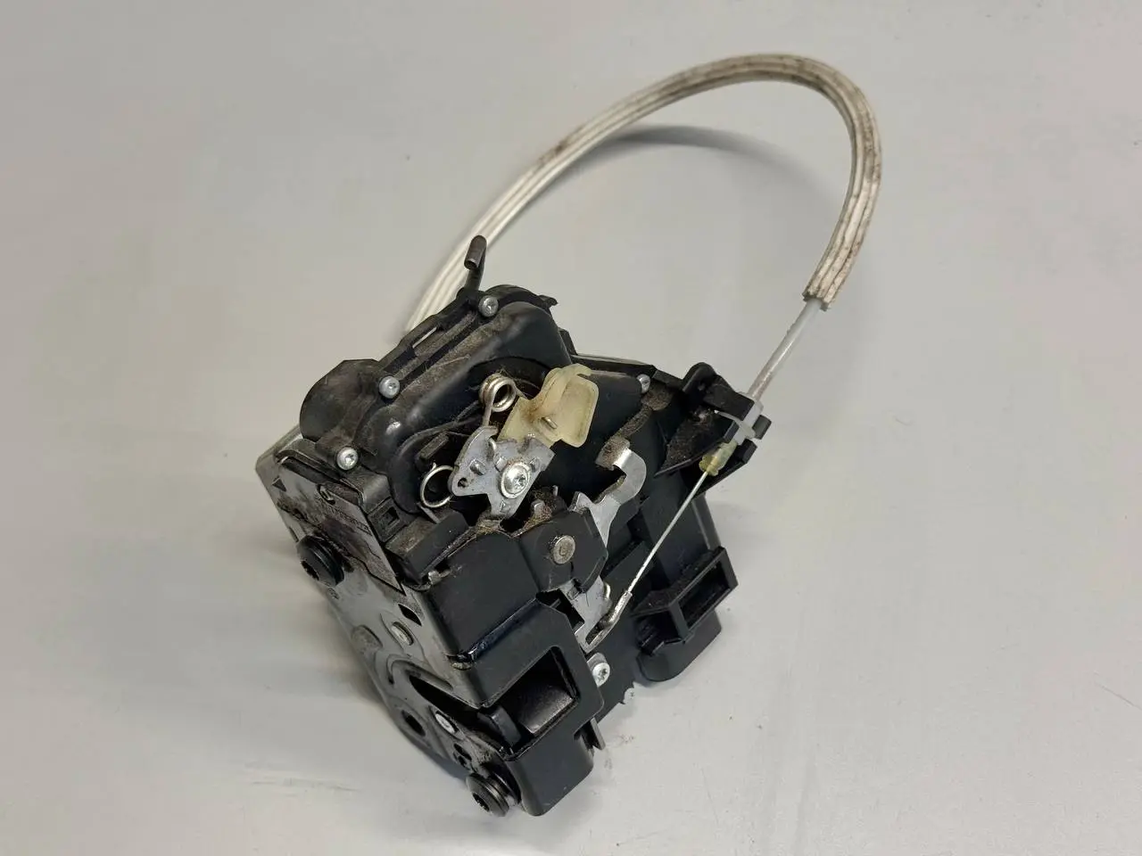 Türschloss mit Stellmotor vorne Links Audi A6 Avant 4B5 TDI 2.5L 2002 401837015