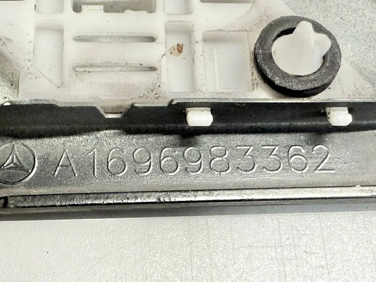 Zierleiste Radlauf Mercedes BKlasse W245 B170 2005 A1696983362 FC: Schwarz 191U