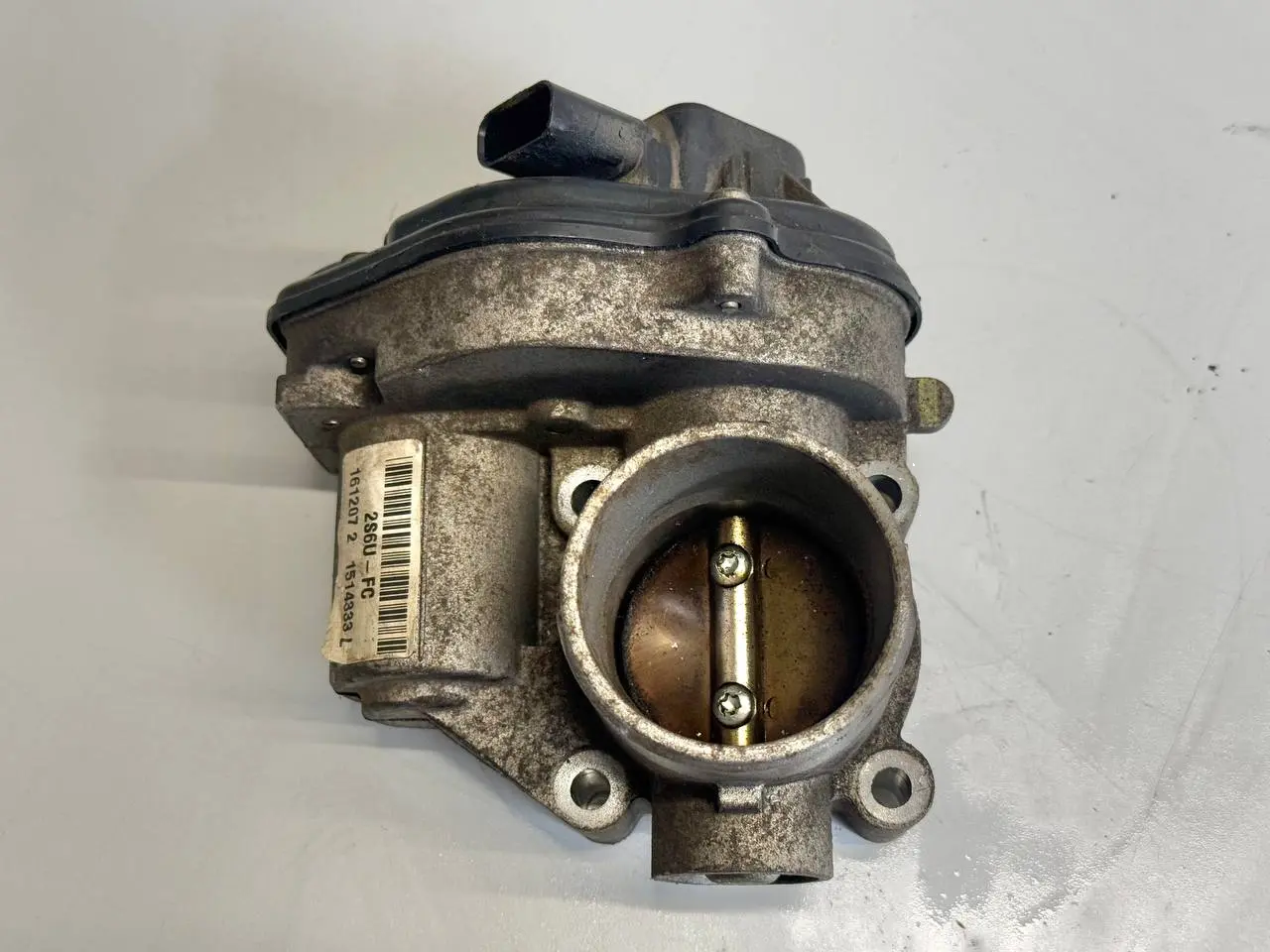 Drosselklappe Drosselklappenstutzen Gasdrossel FORD Fiesta 1.4L 2008 2S6UFC