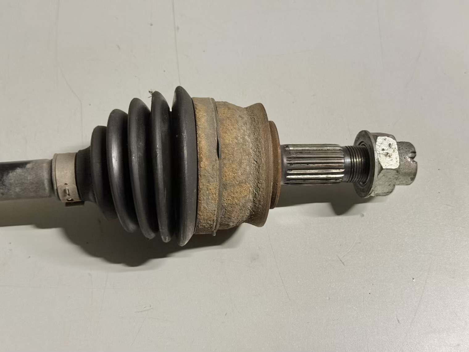 ANTRIEBSWELLE VORNE RECHTS Opel Corsa D 3149829, 13248652, 13248676