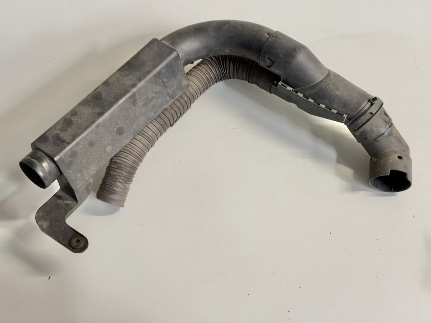 Ansaugschlauch für Luftfilter Golf 4 1,4 1J1 1998 1J0129594D, 4607327799