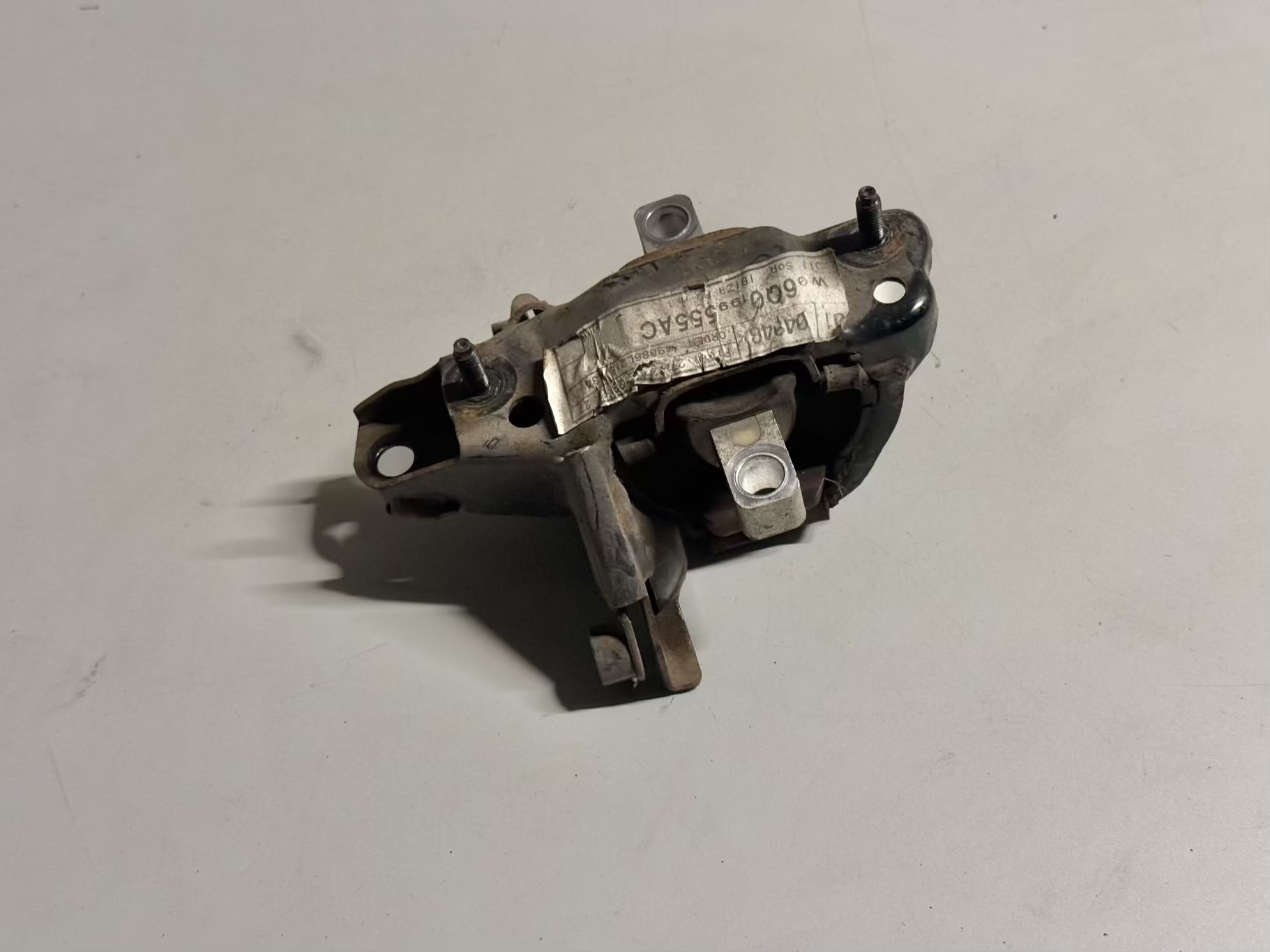 Motorhalter Links Lager Halter Seat Ibiza 1.2 2008 6Q0199555AC