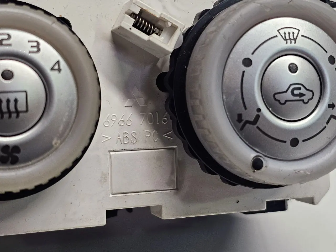 Klimabedienteil Mitsubishi Colt 2006 1,3 69667016