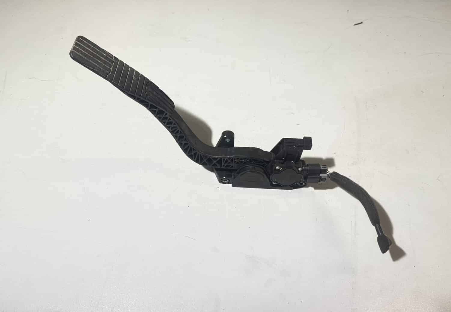 Gaspedal potentiometer OPEL GM ANTARA 2007