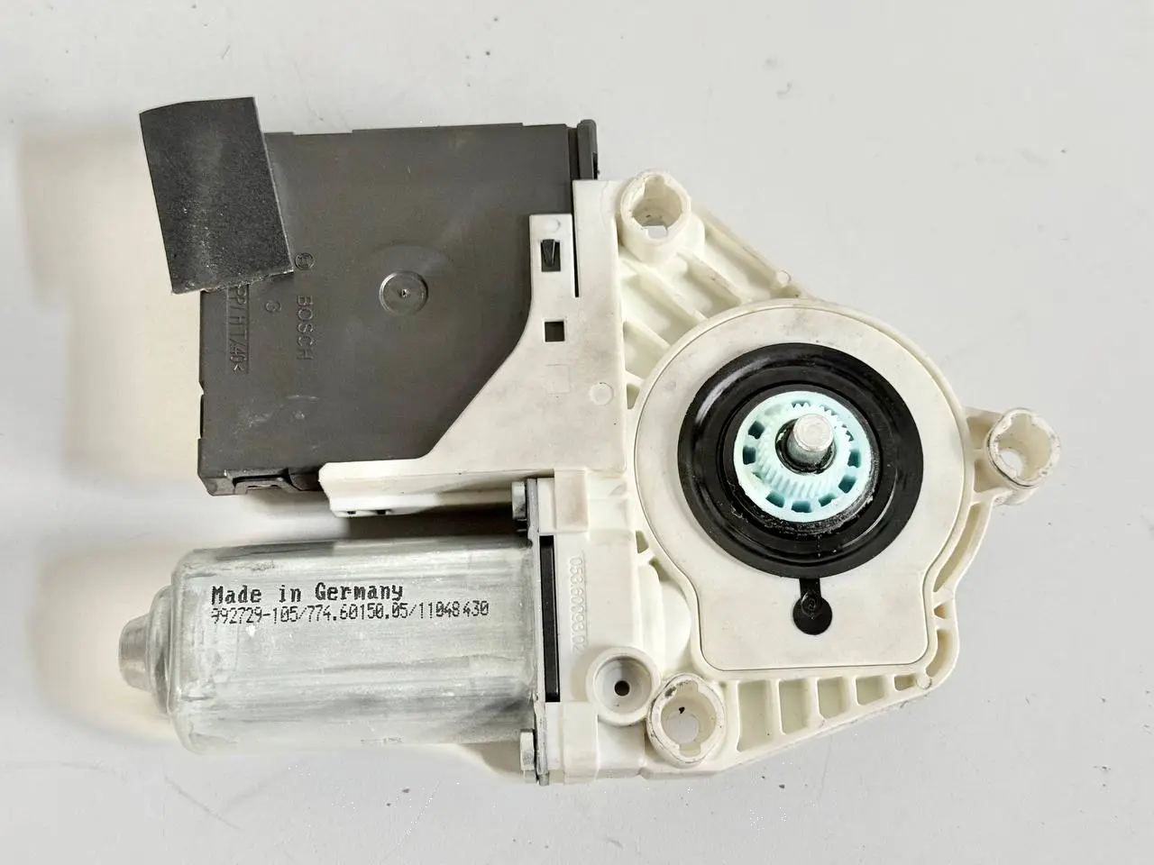 Fensterhebermotor vorn links Passat 3C VW Passat 3C Kombi 2008 1K0959793L
