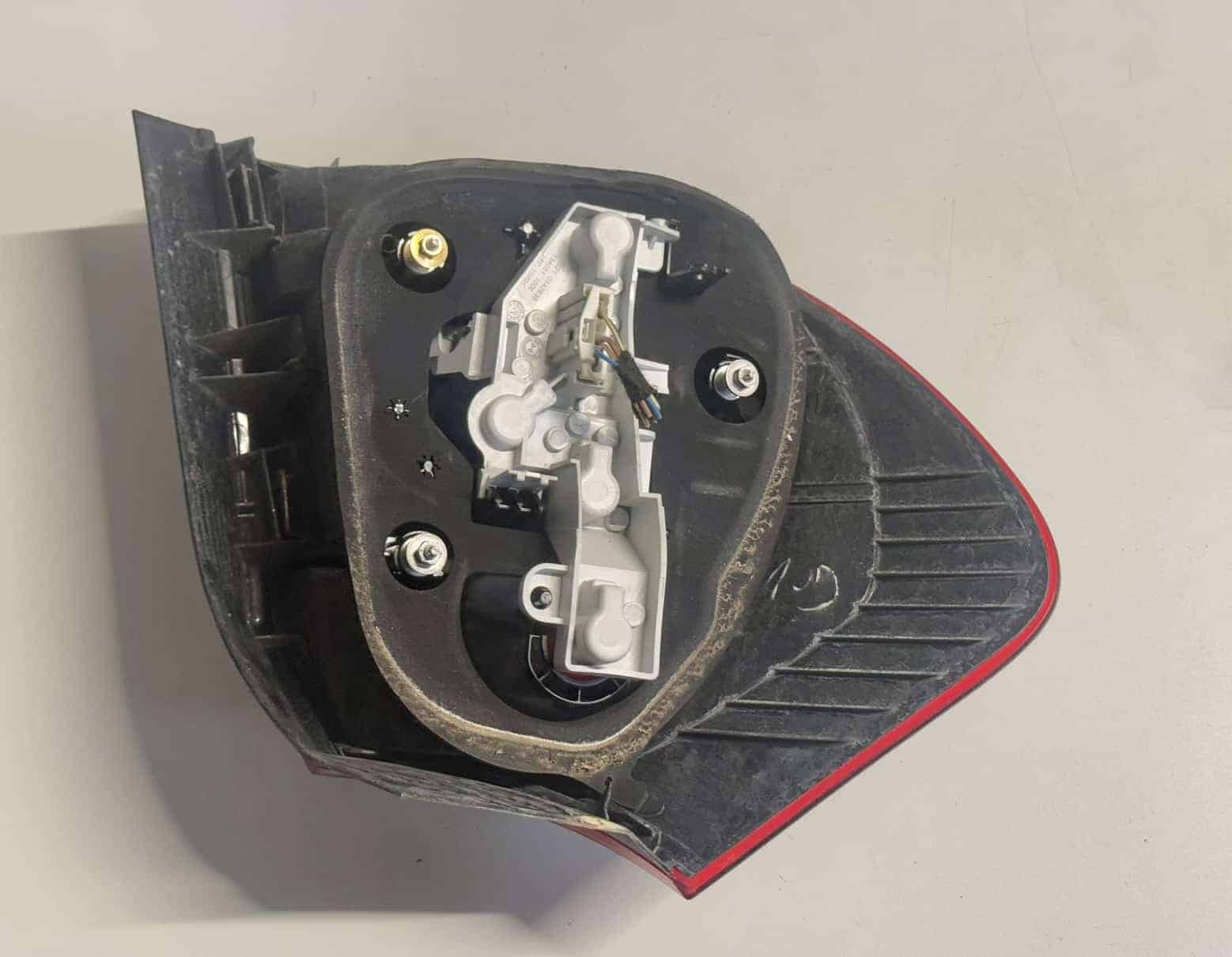 Heckleuchte Rückleuchte Rechts Blackline BMW 116i E81 2011 63210397035 13405110