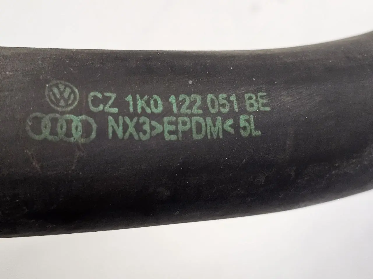 Kuehlwasserschlauch Kuehlerschlauch VW Golf Plus 2006 5M1 1,6 1K0122051BE