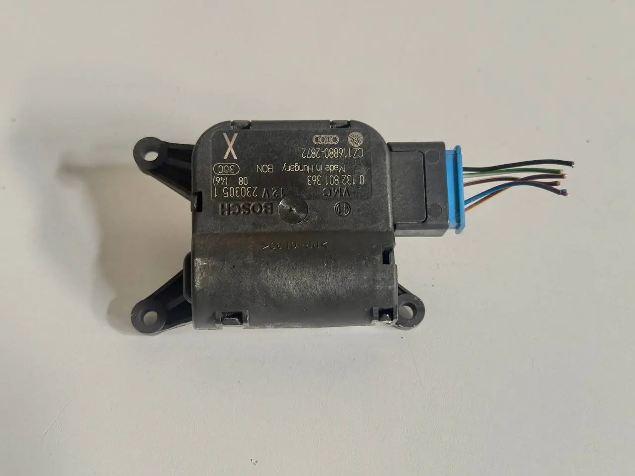 Heizung Stellmotor BOSCH VW Passat 3C 3C1907511, 0132801363, CZ116880