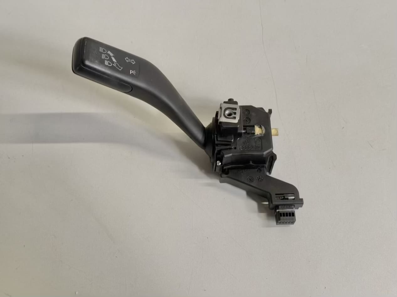 LENKSTOCKSCHALTER BLINKERSCHALTER VW Golf Plus 2009 1K0953513E