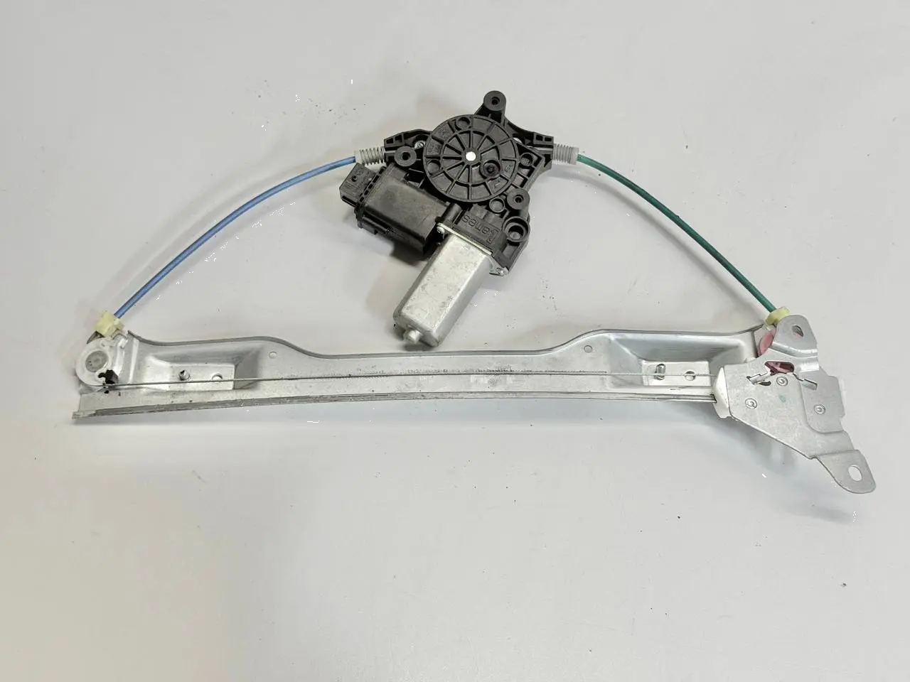 Elektrischer Fensterhebermotor vorne rechts Opel Corsa D 2009 72017003