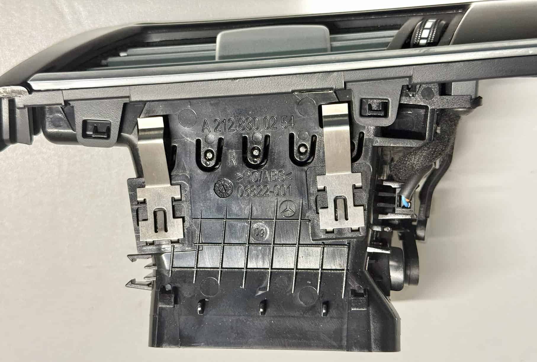 Abdeckung mit luftdüsen Mercedes W212 E-Klasse 2010