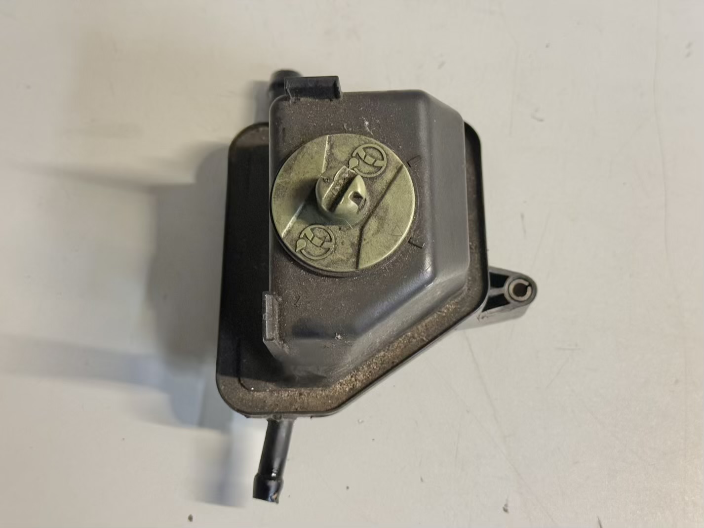 Motor Servoölbehälter Servo Behälter Golf 4 1,4 1J1 1998 1J0422371B