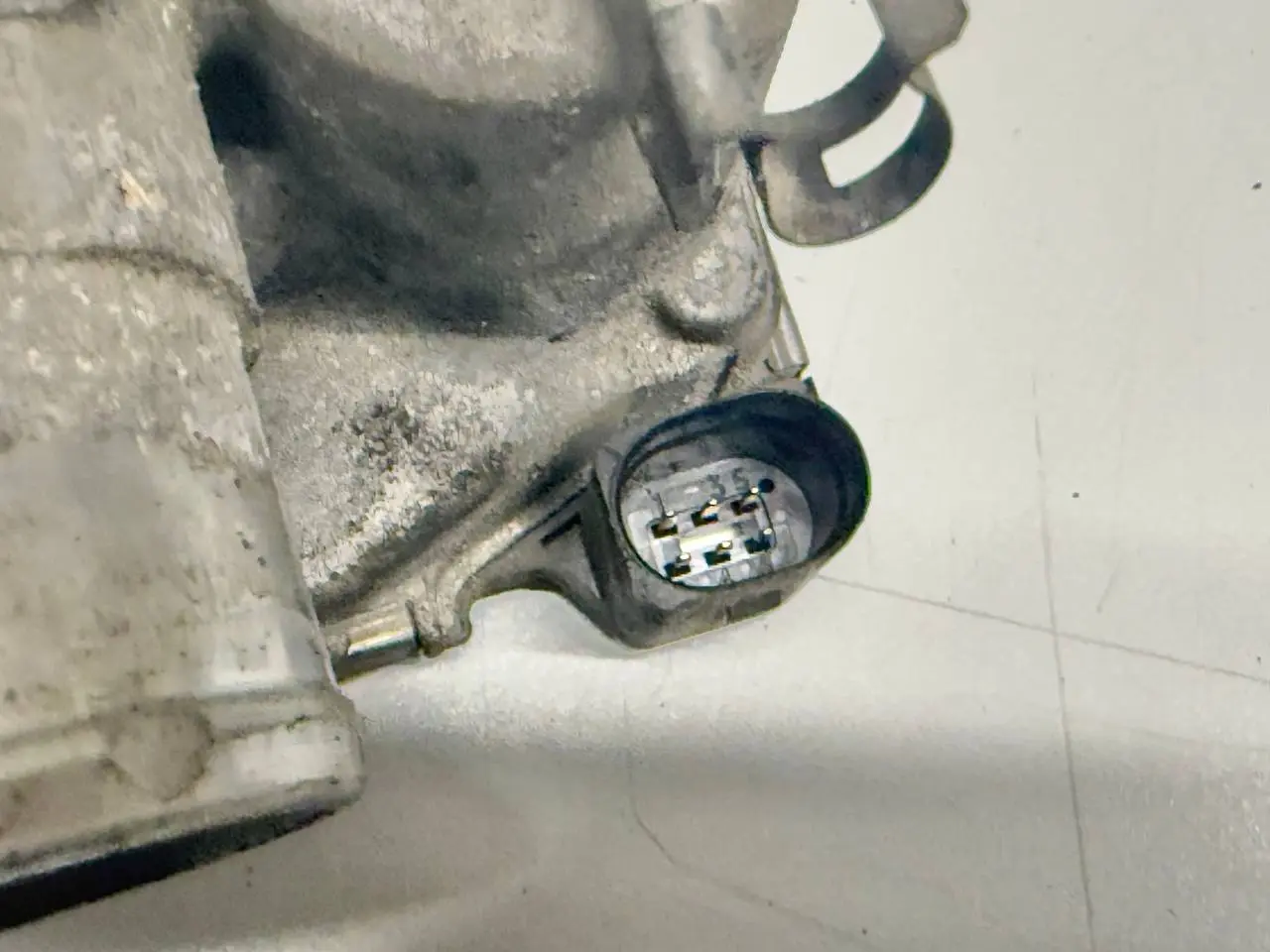 Drosselklappe / Drosselventil / Gas klappe Ford Fiesta 1.25L 2010 0280750531