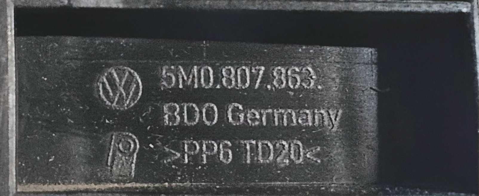 Halter Stoßstange Führungsprofil hinten mitte VW Golf Plus 2009 5M0807863