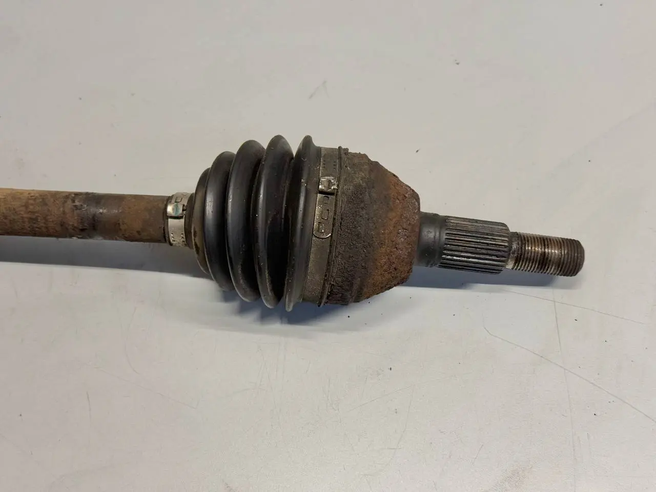 Antriebswelle Gelenkwelle links vorne GM ANTARA 2007 OPEL GM ANTARA 2007 4804567