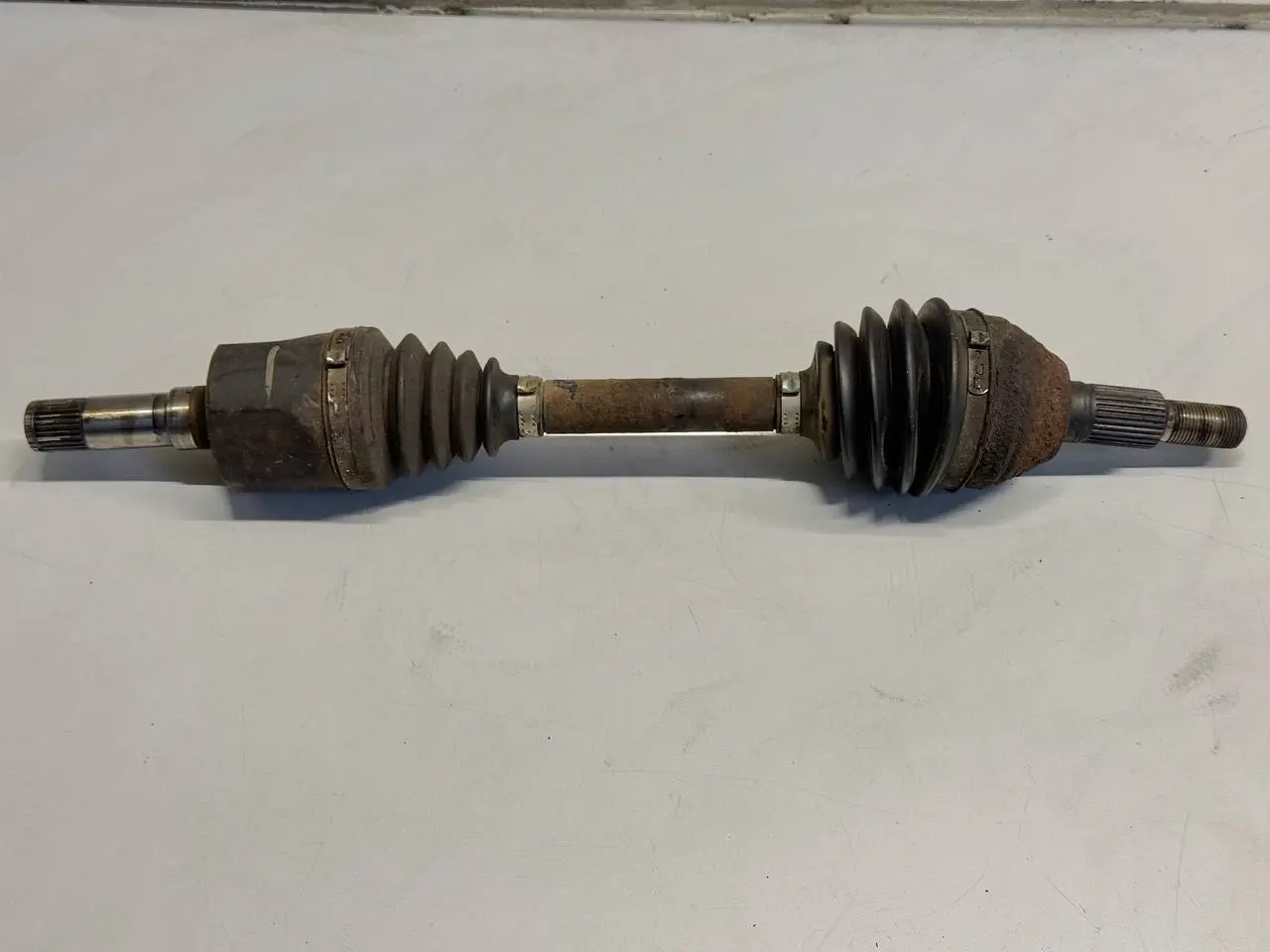 Antriebswelle Gelenkwelle links vorne GM ANTARA 2007 OPEL GM ANTARA 2007 4804567