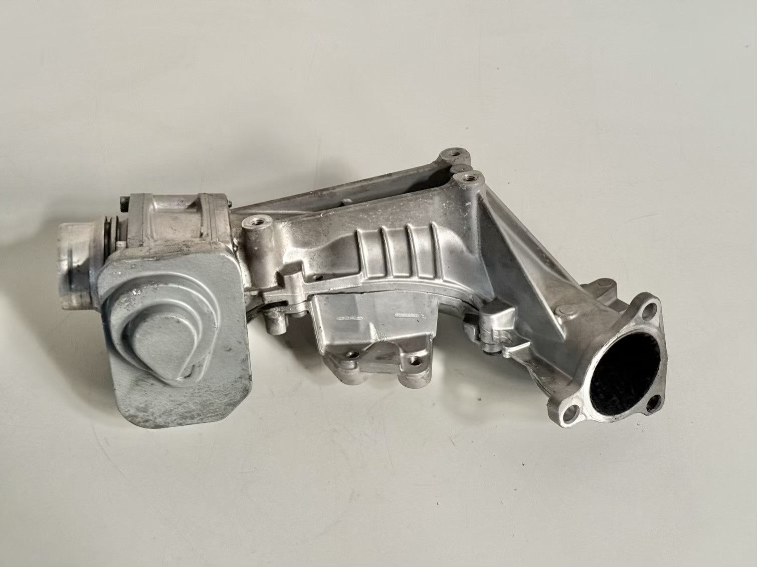 Ansaugrohr mit Drosselklappe 1.7 CDTI OPEL ASTRA-J 2011 898105210, 8973858235