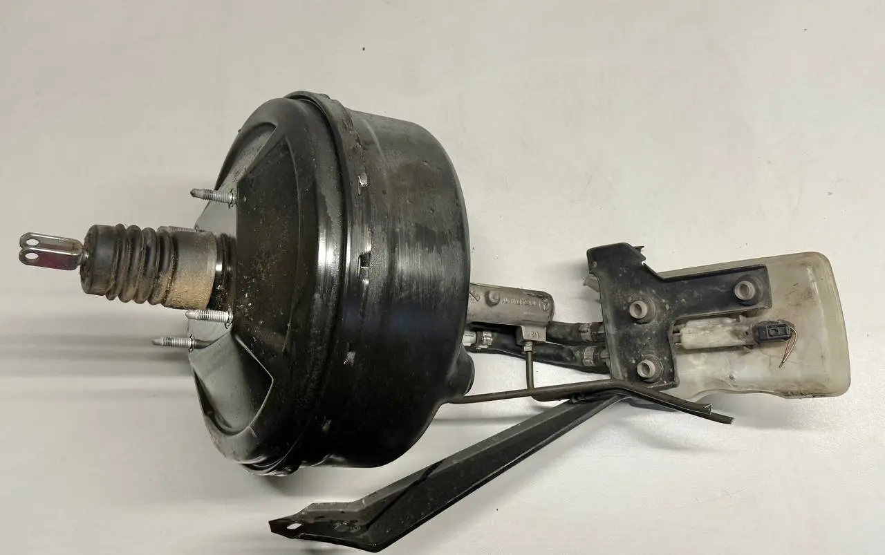 Bremse Servo Hauptschalter Zylinder Mercedes Benz Vito W639 111 2009 A0014300108