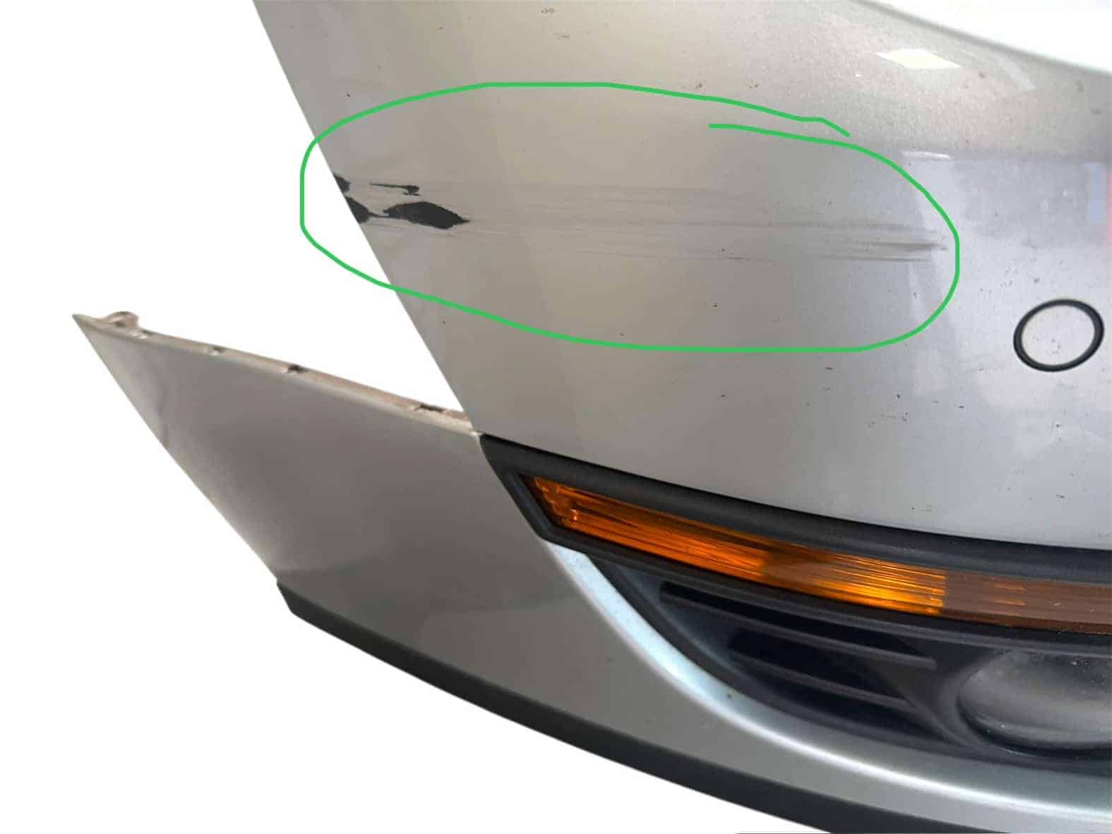 Stoßstange vorne Komplett mit Grill und PDC-Sensoren VW Passat 3C Kombi 2008