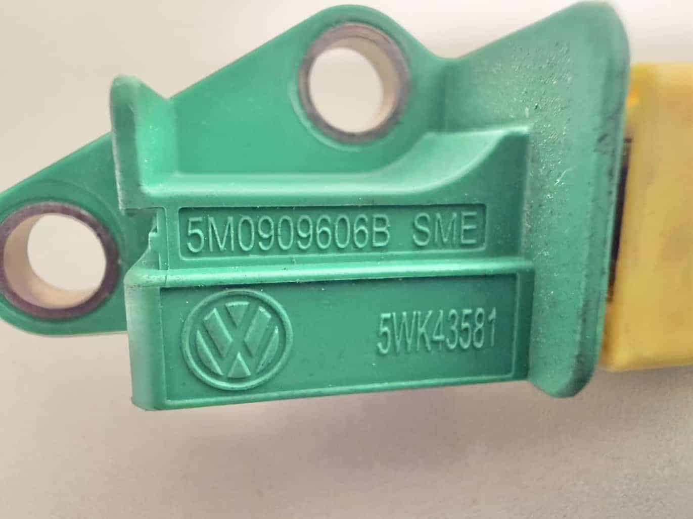 1x Crashsensor Airbag VW Golf Plus 2009 5M0909606B
