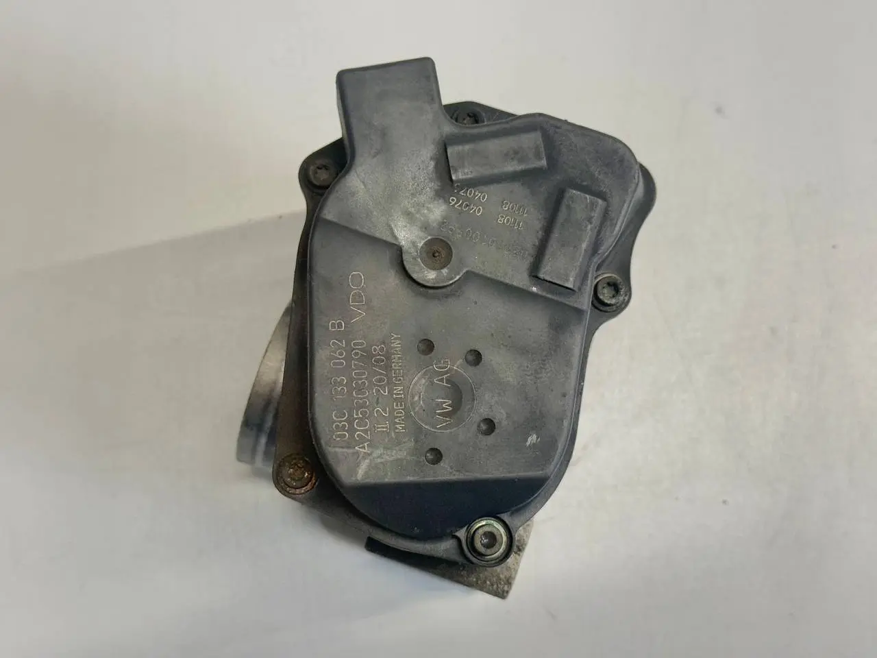 Drosselklappe Stellmotor Klappenstutzen Polo 9N VW Passat 3C 2.0l FSI 03C133062B