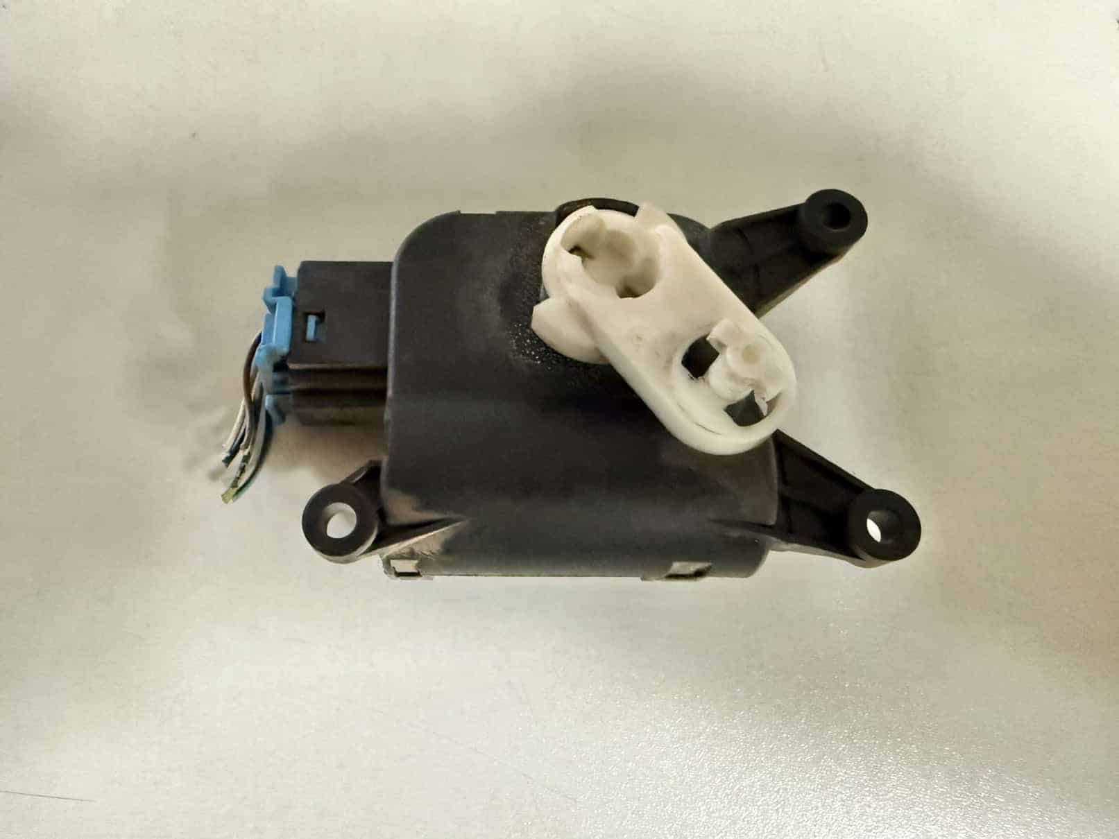 Heizung Stellmotor BOSCH VW Passat 3C 3C0907511, 0132801386